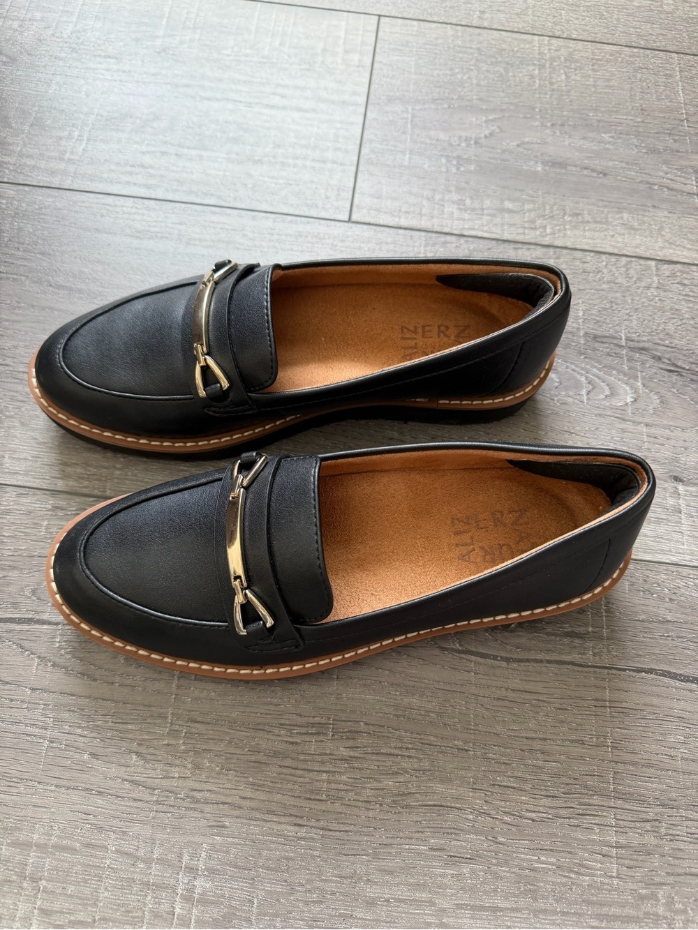 Classic Black Women's Loafers with Gold Accent - Picture 2 of 2